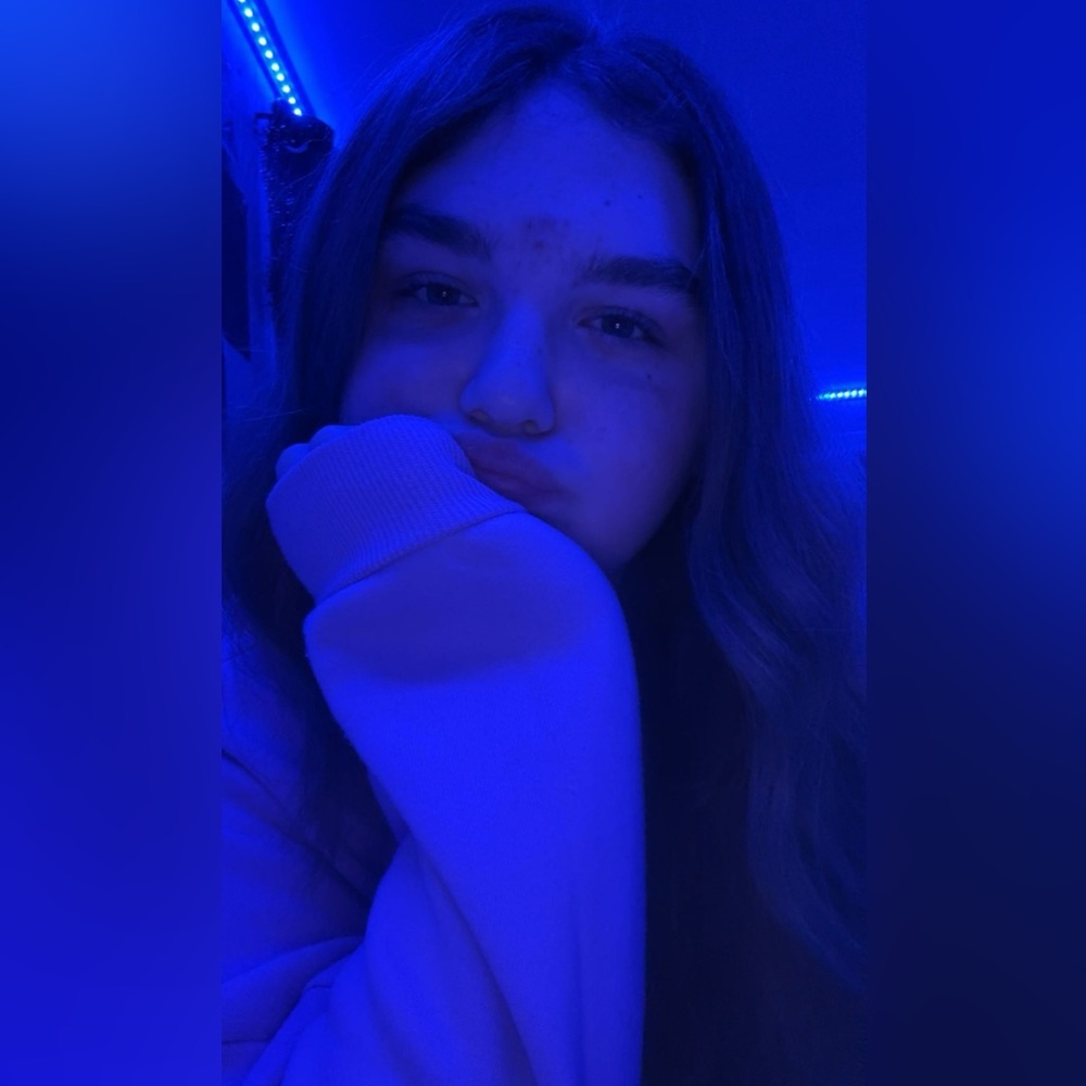 Meet your Posher, Ayvah